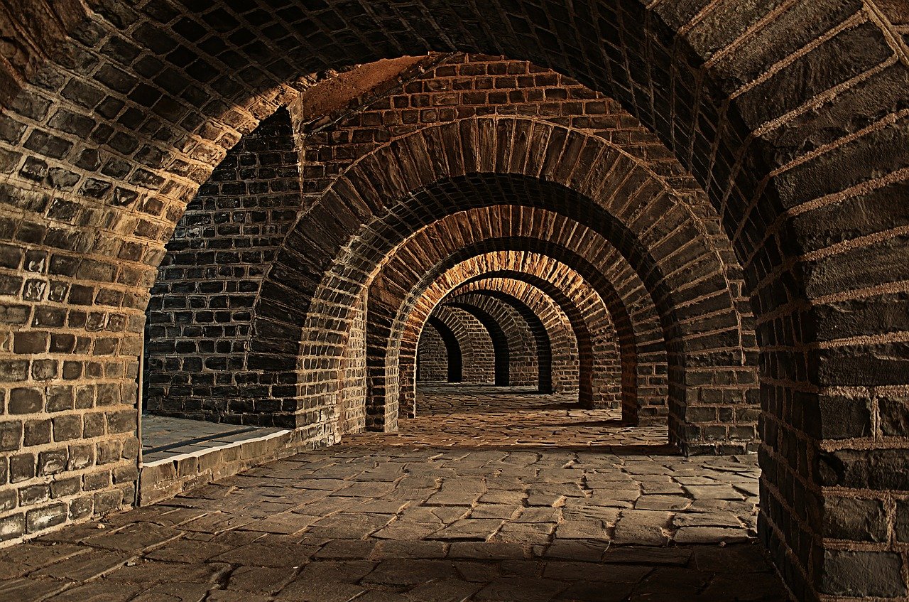 vaulted-cellar-247391_1280.jpg